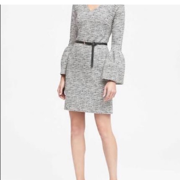 NWT Banana Republic dress with bell shaped sleeves - Picture 7 of 7